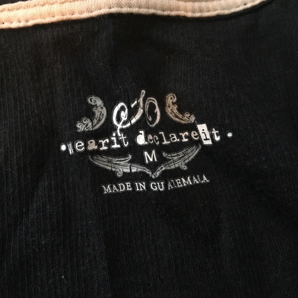 🌼FREE with bundle of 3+ items!🌼 Bundle of 2 tank tops - Picture 3 of 3